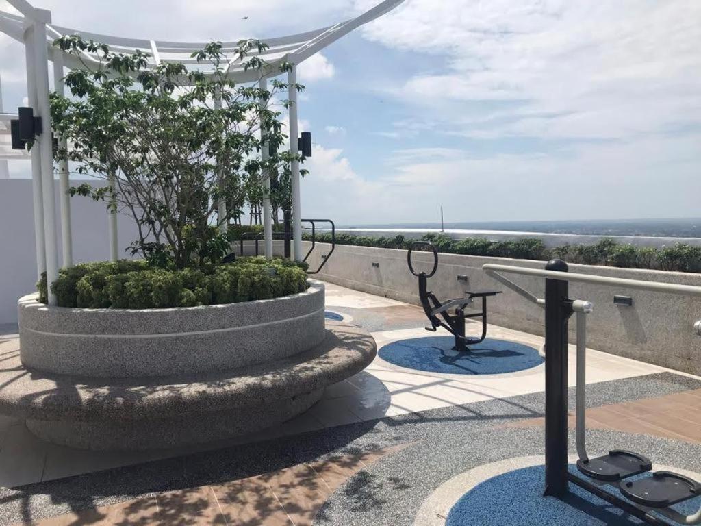 Free Netflix! Zas Suite At Troika Residence, Kb كوتا بْهارو المظهر الخارجي الصورة